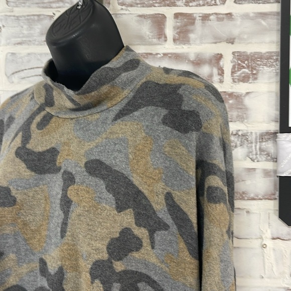 Mod X camo sweater women’s XL - Picture 2 of 5